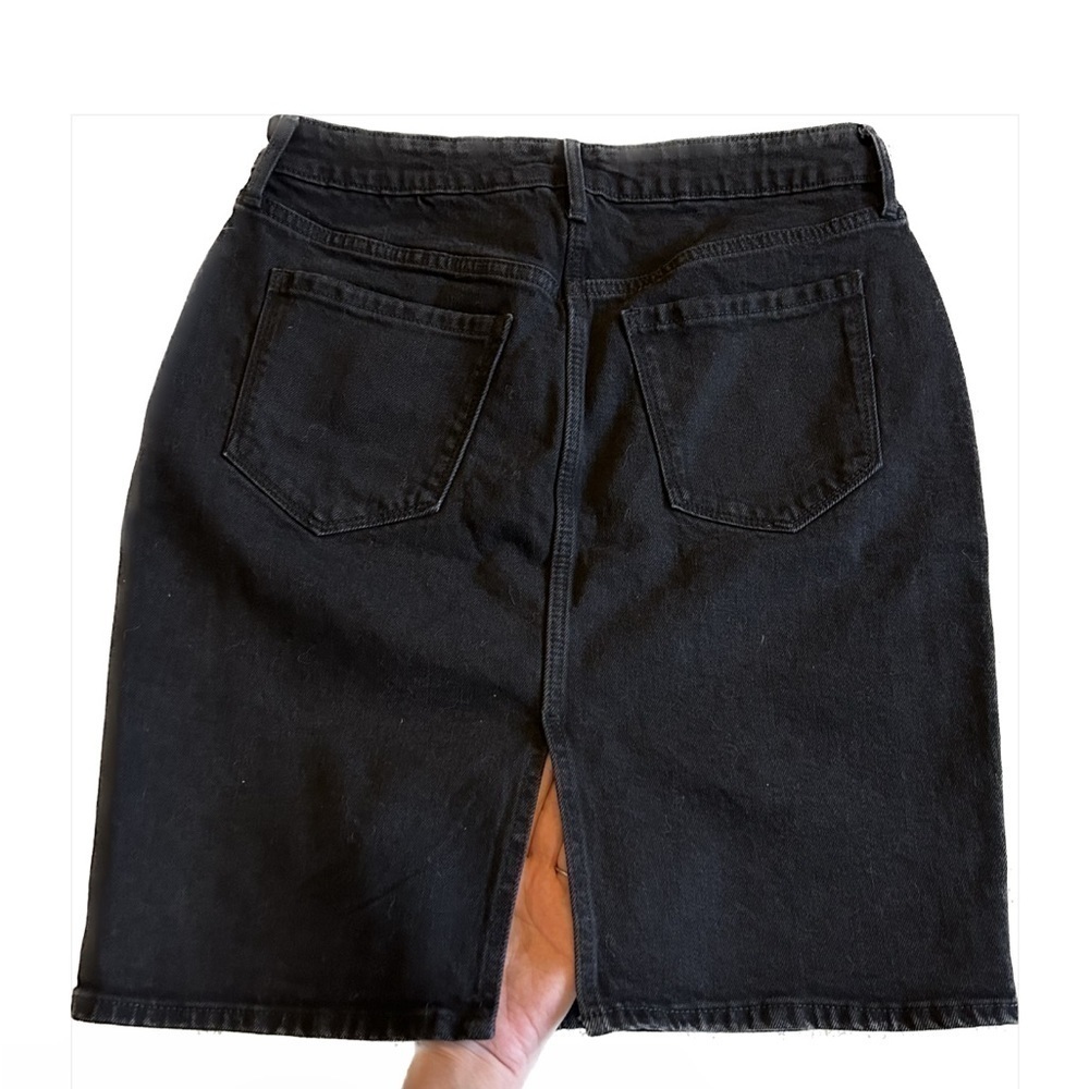 Old Navy Denim Black Distressed Women’s Skirt NWOT size 10 - Picture 3 of 7